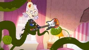 Musik ist Geschmackssache: Tante Evelyn im Clinch mit einer angriffslustigen Schlingpflanze. Musik ist Geschmackssache: Tante Evelyn im Clinch mit einer angriffslustigen Schlingpflanze.