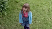 Elsa (Maya Anna Hansen Frølich) kommt nicht von alleine hoch. Elsa (Maya Anna Hansen Frølich) kommt nicht von alleine hoch.