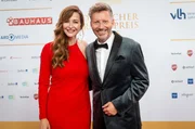Das Radiopreis-Dreamteam: Katrin Bauerfeind begrüßte Nominierte und Stars auf der Bühne, Thorsten Schorn kommentierte im Radio die Live-Übertragung der Show aus Neuen Flora in Hamburg. Das Radiopreis-Dreamteam: Katrin Bauerfeind begrüßte Nominierte und Stars auf der Bühne, Thorsten Schorn kommentierte im Radio die Live-Übertragung der Show aus Neuen Flora in Hamburg.