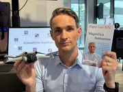 KI, Krieg, Zusammenhalt – was Papst Leo XIV. Bayern zu sagen hat“. Hintergrund ist die Enzyklika „Magnifica humanitas“, die der Papst am Pfingstmontag vorgestellt hat. Dafür war STATIONEN-Moderator Benedikt Schregle unter anderem in BayernLab in Eichstätt. KI, Krieg, Zusammenhalt – was Papst Leo XIV. Bayern zu sagen hat“. Hintergrund ist die Enzyklika „Magnifica humanitas“, die der Papst am Pfingstmontag vorgestellt hat. Dafür war STATIONEN-Moderator Benedikt Schregle unter anderem in BayernLab in Eichstätt.