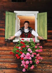 Landfrau Esthi Derungs: Landfrau Esthi Derungs: