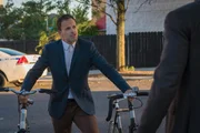 Als Sherlock (Jonny Lee Miller) herausfindet, dass Alfredo mit so einigen Problemen zu kämpfen hat, versucht er, seinem einstigen Sponsor zu helfen ... Als Sherlock (Jonny Lee Miller) herausfindet, dass Alfredo mit so einigen Problemen zu kämpfen hat, versucht er, seinem einstigen Sponsor zu helfen ...
