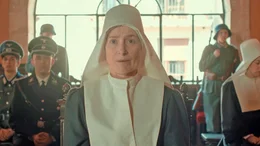 Schwester Helena (Assumpta Serna, M.) wird vor einem deutschen Gericht angeklagt. 

Verwendung nur in Verbindung mit Programmkommunikation. Jede andere Nutzung ist untersagt.