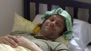 Am Ende wird Papa (Jacob Krogvold) auch krank. Am Ende wird Papa (Jacob Krogvold) auch krank.
