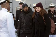 M&uuml;ssen einen neuen Mordfall aufkl&auml;ren: Laura (Debra Messing, vorne r.) und Billy (Laz Alonso, vorne M.) ...