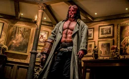 David Harbour als Hellboy
