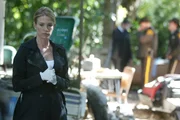 Am Tatort f&uuml;hrt Samantha Spade (Poppy Montgomery) diverse Untersuchungen durch ...