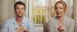 L-R: Eric Messer (Josh Duhamel), Holly Berenson (Katherine Heigl)
