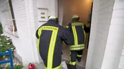 Aus einem Haus, in dem es angeblich spuken soll, treten pl&ouml;tzlich Rauchschwaden. Die Retter m&uuml;ssen sp&auml;ter feststellen, dass hier tats&auml;chlich merkw&uuml;rdige Dinge vorgehen