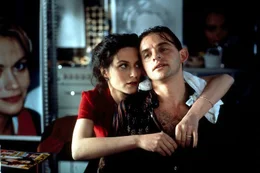 Richtig kompliziert wird es, als Hannah (Martina Gedeck) sich in Louis verliebt, der eigentlich Xavier (Dominique Horwitz) ist und Marie begehrt.