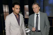 Gerner (Wolfgang Bahro, r.) installiert Nihat (Timur Ülker) als Puffer, um seine Interessen konfliktfrei bei Johann durchzusetzen. Gerner (Wolfgang Bahro, r.) installiert Nihat (Timur Ülker) als Puffer, um seine Interessen konfliktfrei bei Johann durchzusetzen.