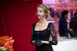 Nicola Six (Amber Heard)