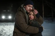 Rebecka (Sascha Zacharias) und Krister (Jakob Öhrman) sind geschockt. Rebecka (Sascha Zacharias) und Krister (Jakob Öhrman) sind geschockt.