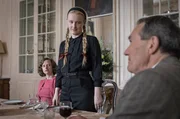 Lord Redesdale, Unity Mitfords Vater, erlaubt es ihr, nach Deutschland zu reisen.