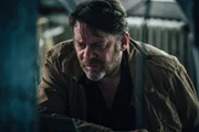 Robert (Roeland Wiesnekker) muss fassungslos mit ansehen, wie Vera durch eine riskante Aktion seinen Plan gefährdet. Schafft sie es, das Blatt zu wenden? Robert (Roeland Wiesnekker) muss fassungslos mit ansehen, wie Vera durch eine riskante Aktion seinen Plan gefährdet. Schafft sie es, das Blatt zu wenden?