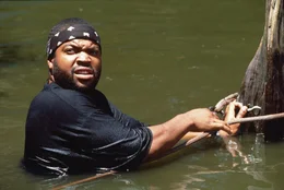 Danny Rich (O&rsquo;Shea "Ice Cube" Jackson) f&uuml;hlt sich beobachtet.