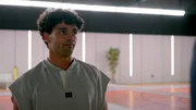 Als Dragan das Gespräch mit Nick (Raphael Kalkowski) sucht, kommt Lennox ihm zuvor. Als Dragan das Gespräch mit Nick (Raphael Kalkowski) sucht, kommt Lennox ihm zuvor.