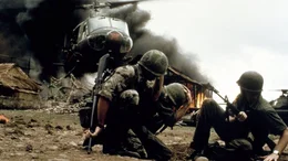 In Vietnam k&auml;mpfen amerikanische Soldaten trotz milit&auml;rischer &Uuml;berlegenheit in einem aussichtslosen Krieg.