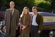 John Adams (John Mackay), Maggie Adams (Alyth Ross) und Jimmy Adams (Joseph Prowen) John Adams (John Mackay), Maggie Adams (Alyth Ross) und Jimmy Adams (Joseph Prowen)
