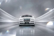 Rolls-Royce Phantom: Kaum ein Fahrzeug verkörpert den Anspruch auf Perfektion, Luxus und Ingenieurskunst so eindrucksvoll wie das Flaggschiff der Traditionsmarke. Rolls-Royce Phantom: Kaum ein Fahrzeug verkörpert den Anspruch auf Perfektion, Luxus und Ingenieurskunst so eindrucksvoll wie das Flaggschiff der Traditionsmarke.