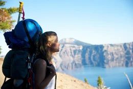 Als ihr ganzes Leben aus den Fugen ger&auml;t, entschlie&szlig;t sich die 26-j&auml;hrige Cheryl (Reese Witherspoon) dazu, alleine und ohne Vorkenntnisse den Weitwanderweg "Pacific Crest Trail" abzugehen. Eine Reise beginnt, in der sie nicht nur zu sich selber findet ...