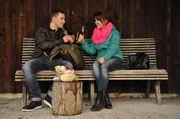 Mit ihrem neuen Schwarm Ben will Kathi es langsam angehen lassen. Von links: Ben (Lion Sokar) und Katharina Benninger (Carina Dengler).