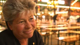 Angie Bruckdorfer, Bedienung im Augustinerzelt.