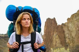 Eine harte, nervenaufreibende Reise liegt vor Cheryl (Reese Witherspoon), als sie sich entschlie&szlig;t, den 1600 Kilometer langen "Pacific Crest Trail" ganz alleine zu meistern. Eine Wanderung ins Ungewisse beginnt ...