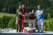 Übungen in Zusammenarbeit mit der Bergrettung Übungen in Zusammenarbeit mit der Bergrettung