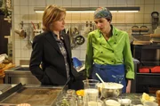 Von links: Veronika Brunner (Senta Auth) und Fanny Lechner (Katrin Lux).