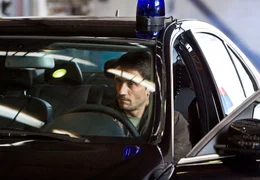 ARD/WDR TATORT, "Schlafende Hunde", am Sonntag (30.05.10) um 20:15 Uhr im ERSTEN. In der Sackgasse: Stedefreunds (Oliver Mommsen) Ermittlungen laufen ins Leere. Wurde die geplante Razzia sabotiert?