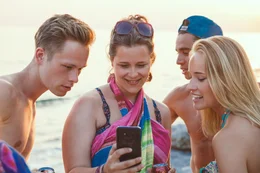 Marlon Boess (Jakob), Chantal Zitzenbacher (Carmen), Hisham Morscher (Samy), Valerie Huber (Denise).