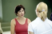 Wusste die betrogene Ehefrau Angela Böcklin (Martina Maurer, li.), dass sie ihre Tennistrainerin Conny Endres (Simone Heher) seit Jahren die Geliebte ihres Mannes war? Wusste die betrogene Ehefrau Angela Böcklin (Martina Maurer, li.), dass sie ihre Tennistrainerin Conny Endres (Simone Heher) seit Jahren die Geliebte ihres Mannes war?