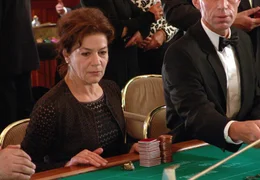 Polina (Hannelore Elsner) spielt erneut, sie wird zu einem Profi.