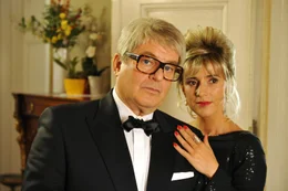 Erwin Steinhauer (Jakob Kisch), Mercedes Echerer (Fanni Birek).