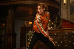 Sam (Karen Gillan)