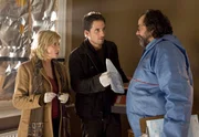NDR Fernsehen TATORT, "Schlafende Hunde", am Dienstag (04.03.14) um 22:00 Uhr. Mord oder natürlicher Tod? Inga Lürsen (Sabine Postel) und Stedefreund (Oliver Mommsen) sind sich mit Gerichtsmediziner Dr. Katzmann (Matthias Brenner,r.) nicht einig. Ihre Skepsis wird die Kommissare in komplizierte Ermittlungen führen. NDR Fernsehen TATORT, "Schlafende Hunde", am Dienstag (04.03.14) um 22:00 Uhr. Mord oder natürlicher Tod? Inga Lürsen (Sabine Postel) und Stedefreund (Oliver Mommsen) sind sich mit Gerichtsmediziner Dr. Katzmann (Matthias Brenner,r.) nicht einig. Ihre Skepsis wird die Kommissare in komplizierte Ermittlungen führen.