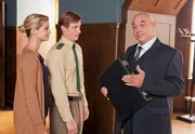 Der passionierte Hobby-Denunziant Ernst-Otto Precht erstattet mal wieder Anzeige bei Saskia Henker und Kommissar Peter Schulte. Der passionierte Hobby-Denunziant Ernst-Otto Precht erstattet mal wieder Anzeige bei Saskia Henker und Kommissar Peter Schulte.
