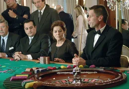 Polina (Hannelore Elsner) spielt erneut, sie wird zu einem Profi.