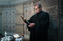 Dem Alkohol nicht abgeneigt: Pastor Hektor (Matthias Brandt)