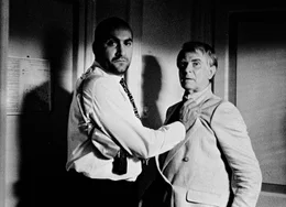 &Ouml;dipussi Paul Winkelmann f&uuml;hlt sich bedr&auml;ngt: Vicco von B&uuml;low/Loriot als Paul Winkelmann (r.)