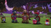 Tante übt mit Familie Schildkröte das Trommeln für den Waldland-Trommelkreis. Tante übt mit Familie Schildkröte das Trommeln für den Waldland-Trommelkreis.