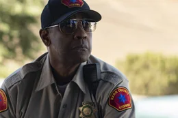 Joe 'Deke' Deacon (Denzel Washington)