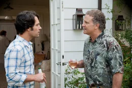 Das liebe Geld steht immer wieder zwischen Pete (Paul Rudd, l.) und seinem Vater Larry (Albert Brooks, r.) ...