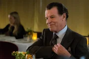 Was führt Morland (John Noble) mit seiner Dinnereinladung an Joan, und nur an Joan, im Schilde? Was führt Morland (John Noble) mit seiner Dinnereinladung an Joan, und nur an Joan, im Schilde?