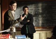 Als in Los Angeles die Bürgerwehrgruppe "Vanguard" ihr Unwesen treibt, muss sich Charlie (David Krumholtz, r.) mit seinem ehemaligen, verhassten Kommilitonen Marshall Penfield (Colin Hanks, l.) zusammenschließen, um einer Studentengruppe auf die Spur zu kommen ... Als in Los Angeles die Bürgerwehrgruppe "Vanguard" ihr Unwesen treibt, muss sich Charlie (David Krumholtz, r.) mit seinem ehemaligen, verhassten Kommilitonen Marshall Penfield (Colin Hanks, l.) zusammenschließen, um einer Studentengruppe auf die Spur zu kommen ...