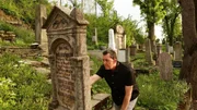 Andrew Gough auf dem Friedhof