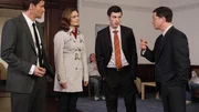Booth (David Boreanaz, l.), Brennan (Emily Deschanel) und Sweets (John Francis Daley) befragen Dr. Copeland (Joshua Malina, r.), den Leiter der Nervenheilanstalt, in dem das verbrannte Opfer betreut wurde. Booth (David Boreanaz, l.), Brennan (Emily Deschanel) und Sweets (John Francis Daley) befragen Dr. Copeland (Joshua Malina, r.), den Leiter der Nervenheilanstalt, in dem das verbrannte Opfer betreut wurde.