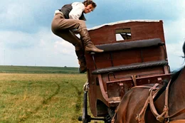 Auf der Suche nach seiner Frau tritt Nicolas Philibert (Jean-Paul Belmondo) einen abenteuerlichen Ritt an.