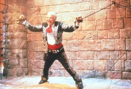 Auch der Hollywoodstar Lucky Day (Steve Martin) ist in Wirklichkeit ein ausgesprochener Hasenfu&szlig; ...